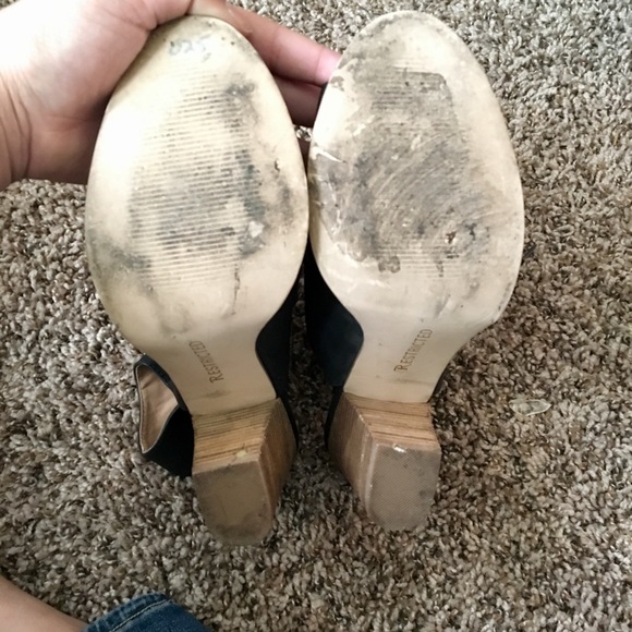 Sandals - Picture 2 of 4